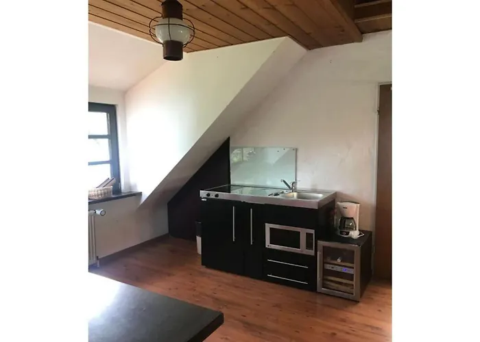 Nyaraló In The Schildesch Town Center